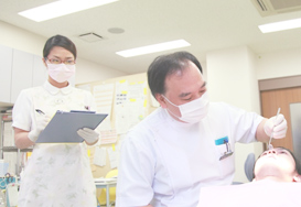 歯科医師による歯科検診 歯科医師による歯科検診